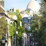 Abbesses Montmartre Apartment Paris
