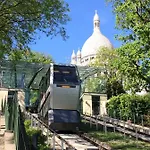 Apartment Abbesses Montmartre *