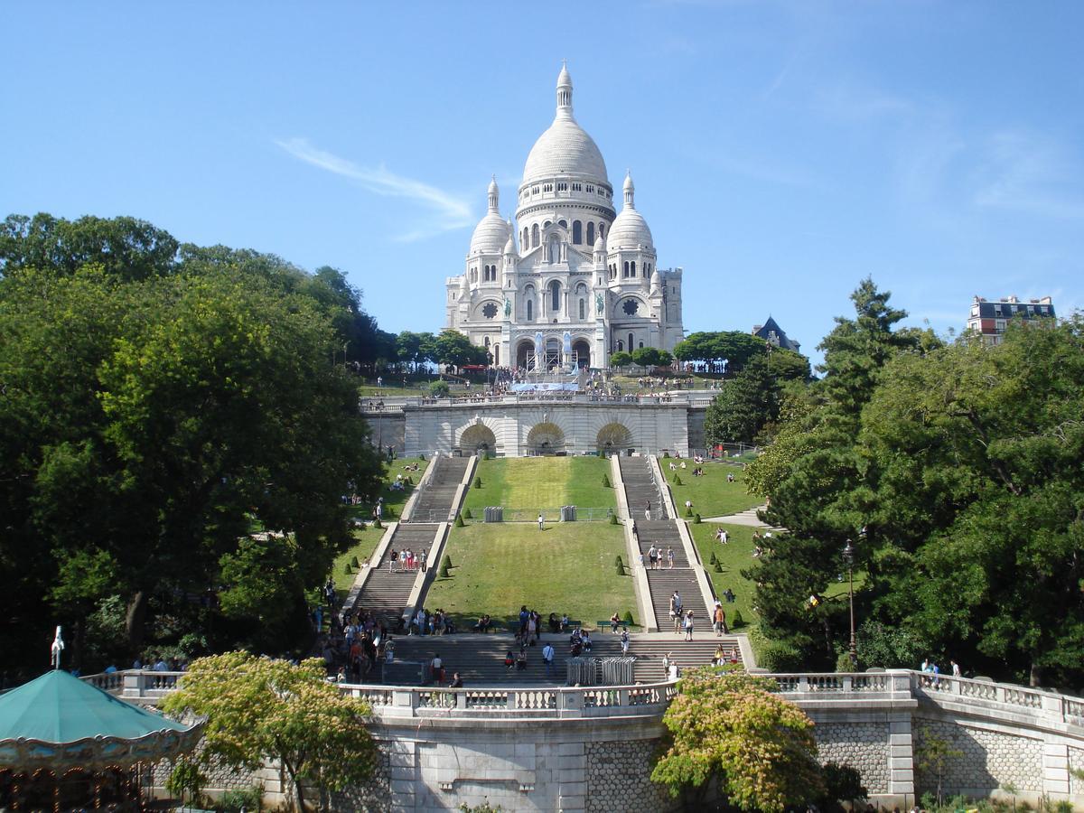 Abbesses Montmartre Apartment Paris