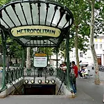 Abbesses Montmartre Apartment