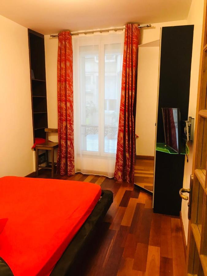 Abbesses Montmartre Apartment Paris